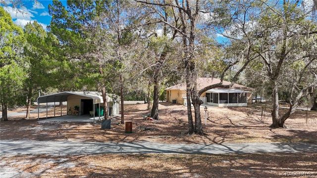 10022 N Twinflower Terrace, Crystal River, FL 34428