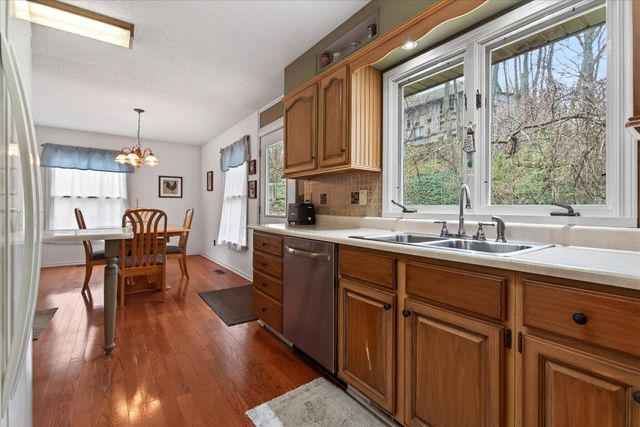 5901 Carmody Road, Coloma, MI 49038