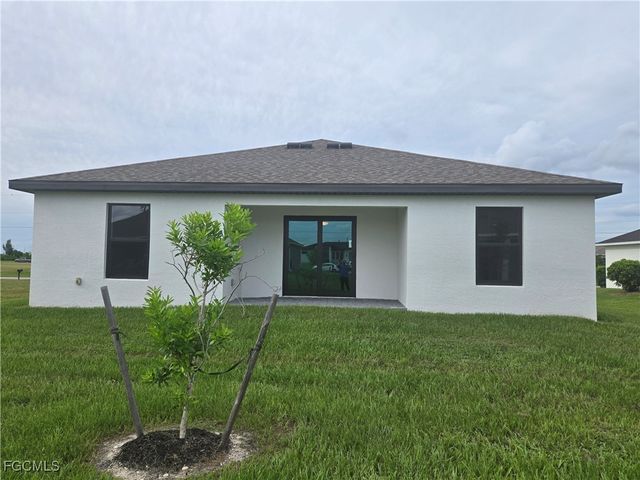 2900 NW 7th TER, Cape Coral, FL 33993