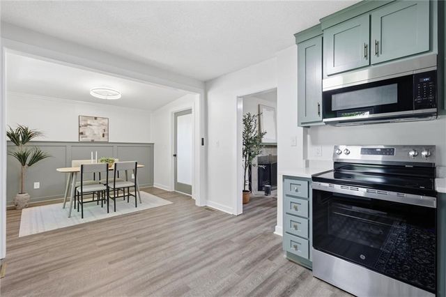 2 NE 70th Terrace, Kansas City, MO 64118