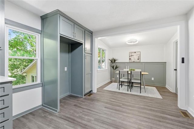 2 NE 70th Terrace, Kansas City, MO 64118
