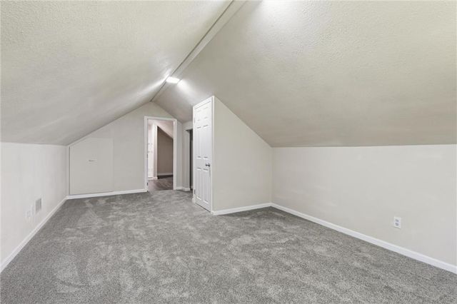2 NE 70th Terrace, Kansas City, MO 64118