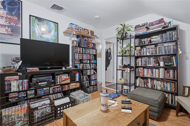 61 Douglas Avenue, Providence, RI 02908