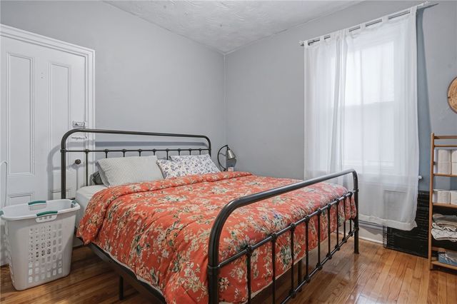 61 Douglas Avenue, Providence, RI 02908