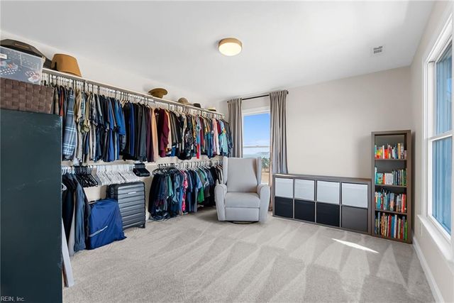 1992 Cross RD, Hayes, VA 23072