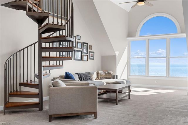 1992 Cross RD, Hayes, VA 23072