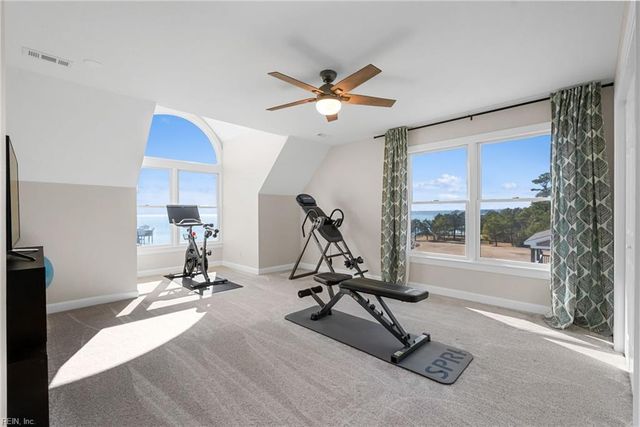 1992 Cross RD, Hayes, VA 23072