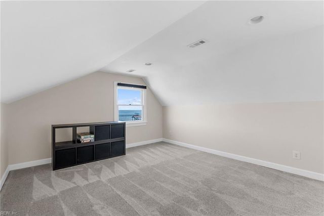 1992 Cross RD, Hayes, VA 23072