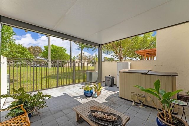 7825 SW 103rd Pl, Miami, FL 33173