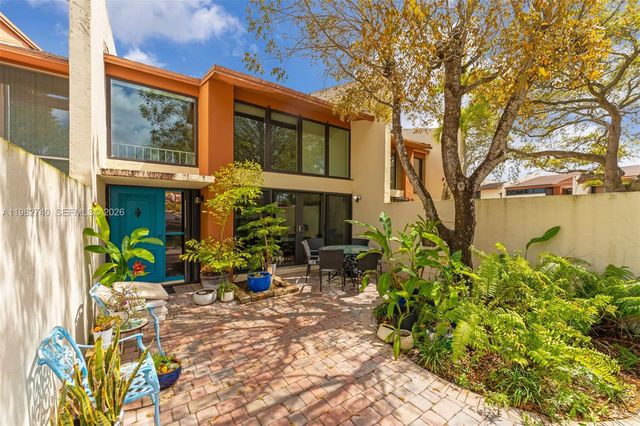 7825 SW 103rd Pl, Miami, FL 33173