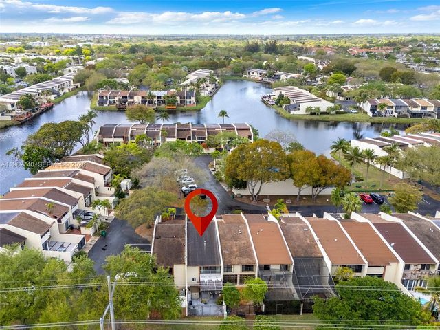 7825 SW 103rd Pl, Miami, FL 33173