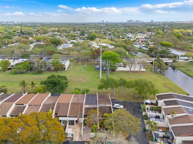 7825 SW 103rd Pl, Miami, FL 33173