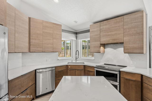 5775 Sheffield Place, Melbourne, FL 32940