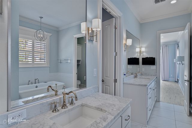 435 Oakwood Trace Court, Shreveport, LA 71106