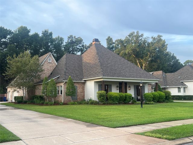 435 Oakwood Trace Court, Shreveport, LA 71106