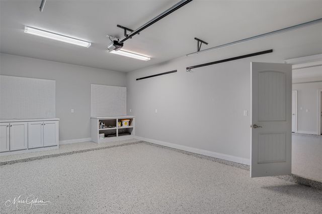 435 Oakwood Trace Court, Shreveport, LA 71106