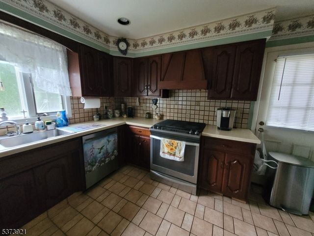 733 Franklin St, Belvidere Twp., NJ 07823
