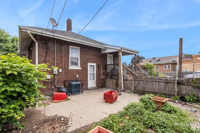 203 156th Place, Calumet City, IL 60409