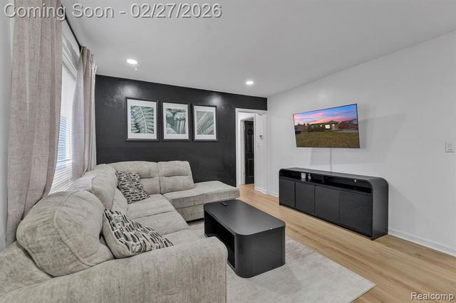 8281 Huron Street, Taylor, MI 48180