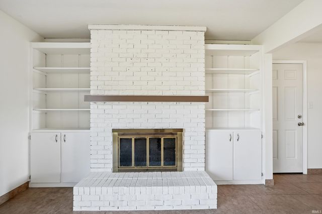 3901 Ravenscliff Place, Fort Wayne, IN 46804