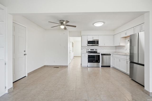 3901 Ravenscliff Place, Fort Wayne, IN 46804