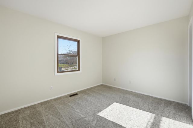 3901 Ravenscliff Place, Fort Wayne, IN 46804