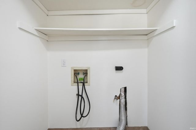 3901 Ravenscliff Place, Fort Wayne, IN 46804