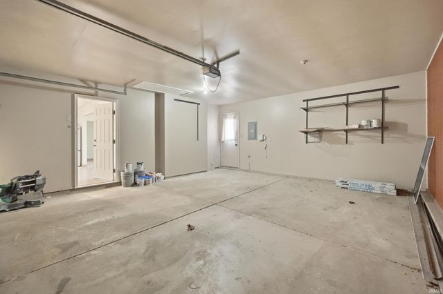 3901 Ravenscliff Place, Fort Wayne, IN 46804