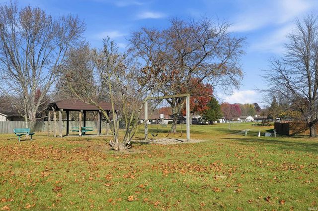 3901 Ravenscliff Place, Fort Wayne, IN 46804