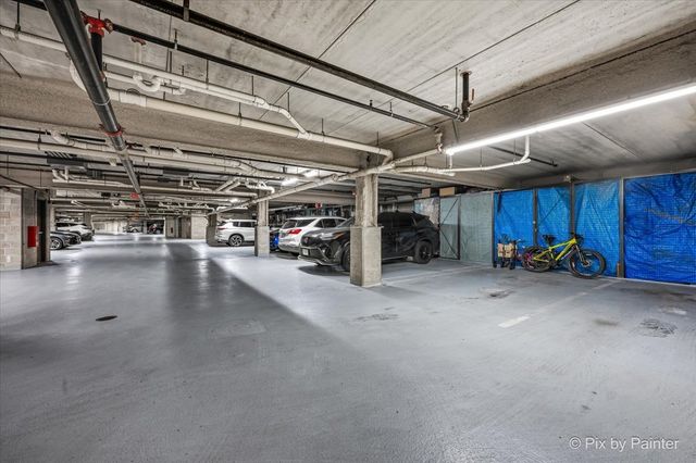 125 Lakeview Drive 403, Bloomingdale, IL 60108