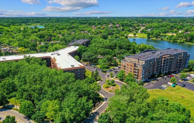 125 Lakeview Drive 403, Bloomingdale, IL 60108