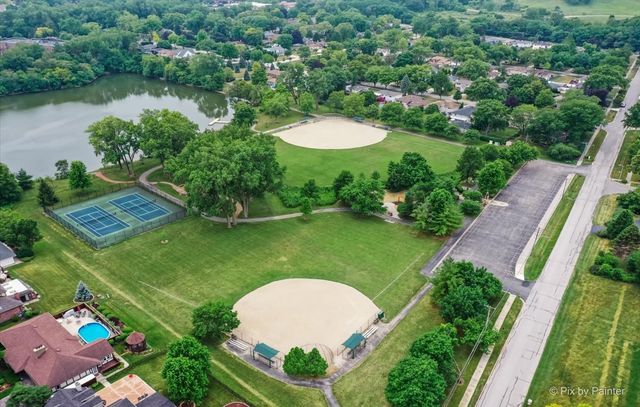 125 Lakeview Drive 403, Bloomingdale, IL 60108