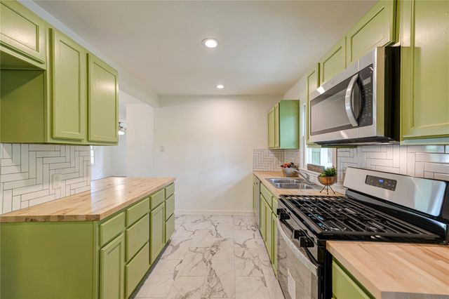 1319 Elm Street, Richmond, TX 77469