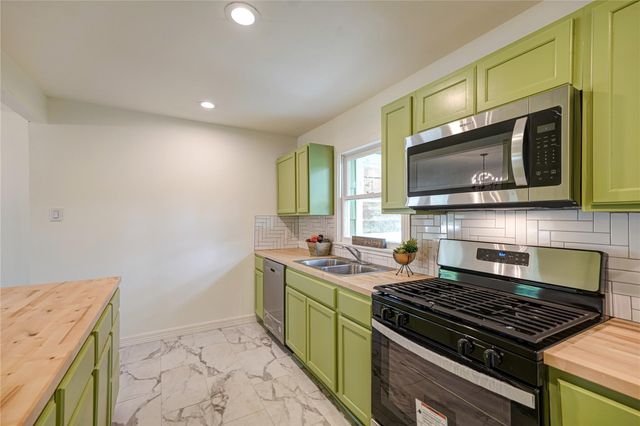 1319 Elm Street, Richmond, TX 77469