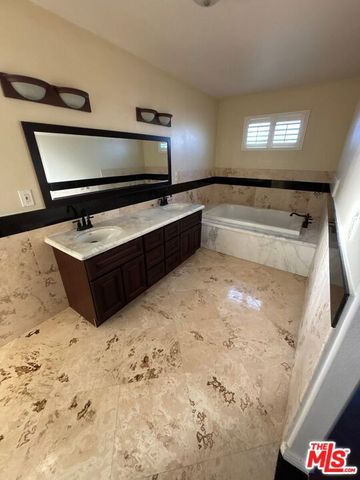 2600 W Picadilly Way, Anaheim, CA 92801