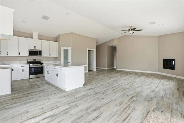 18660 Juniper St, Hesperia, CA 92345