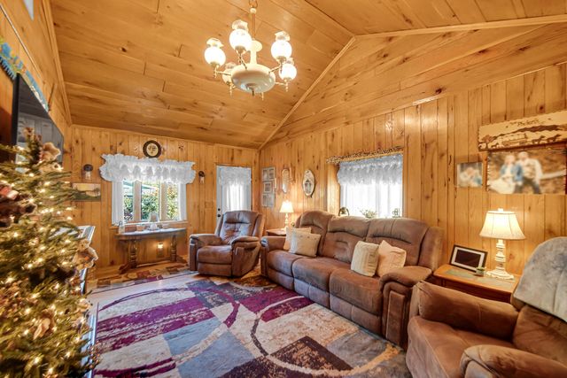 104 N Cummings Street, Union Mills, IN 46382