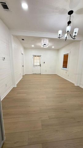 2506 E 12TH AVENUE, Tampa, FL 33605