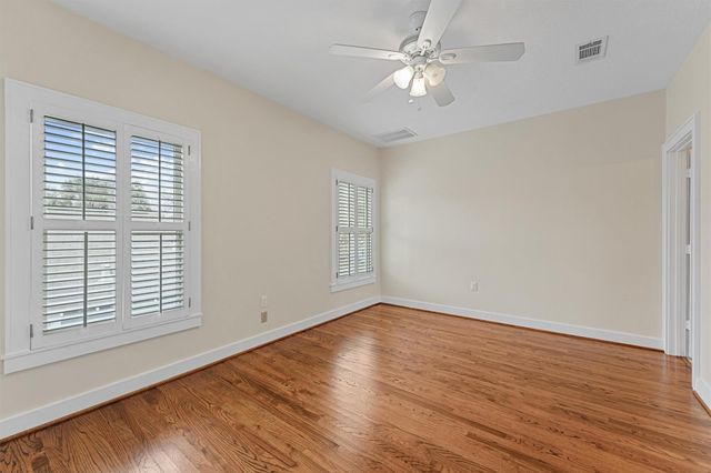 718 Ralfallen Street, Houston, TX 77008