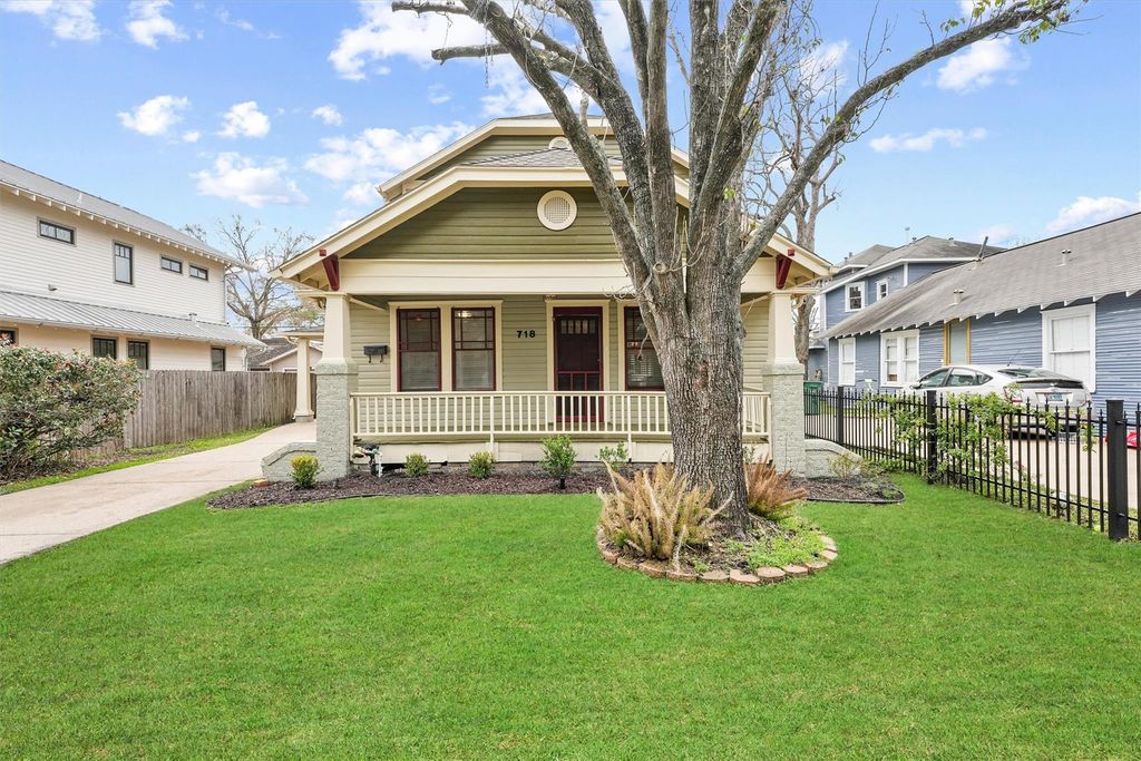 718 Ralfallen Street, Houston, TX 77008