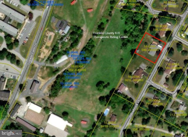 1009 WILLOWBROOK DR, Chambersburg, PA 17202