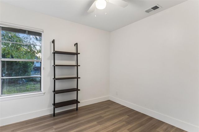 122 Havana ST, Austin, TX 78704