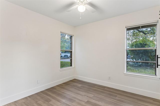 122 Havana ST, Austin, TX 78704