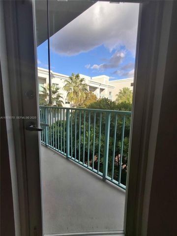 6001 SW 70th St 542, South Miami, FL 33143