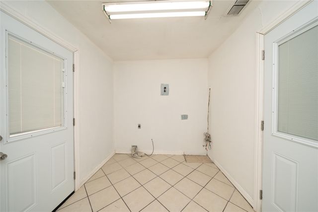 913 Russell Road, Everman, TX 76140