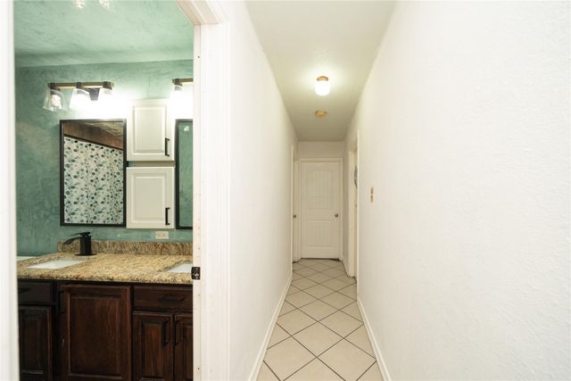 913 Russell Road, Everman, TX 76140