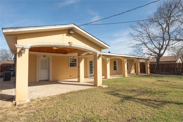 913 Russell Road, Everman, TX 76140