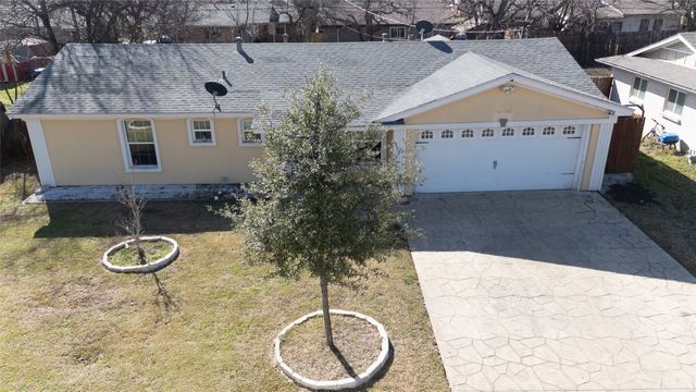 913 Russell Road, Everman, TX 76140