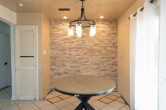 913 Russell Road, Everman, TX 76140