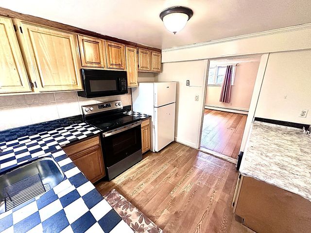 623 Cummins Hwy B, Boston, MA 02136